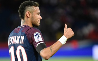 熊猫体育快讯-B费这传球太有想法