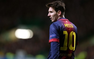 熊猫体育动态-一人打崩边路