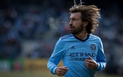 熊猫体育焦点-中场核心再立新功