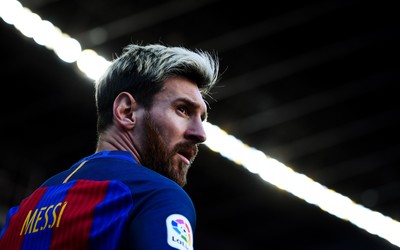 熊猫体育动态-传奇中卫是他偶像